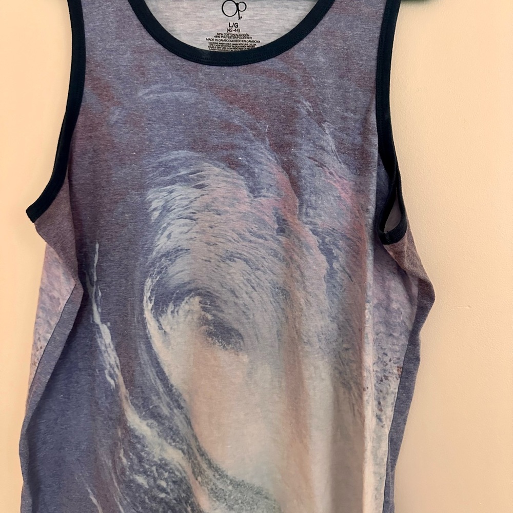 Op Ocean Wave Graphic Tank Top